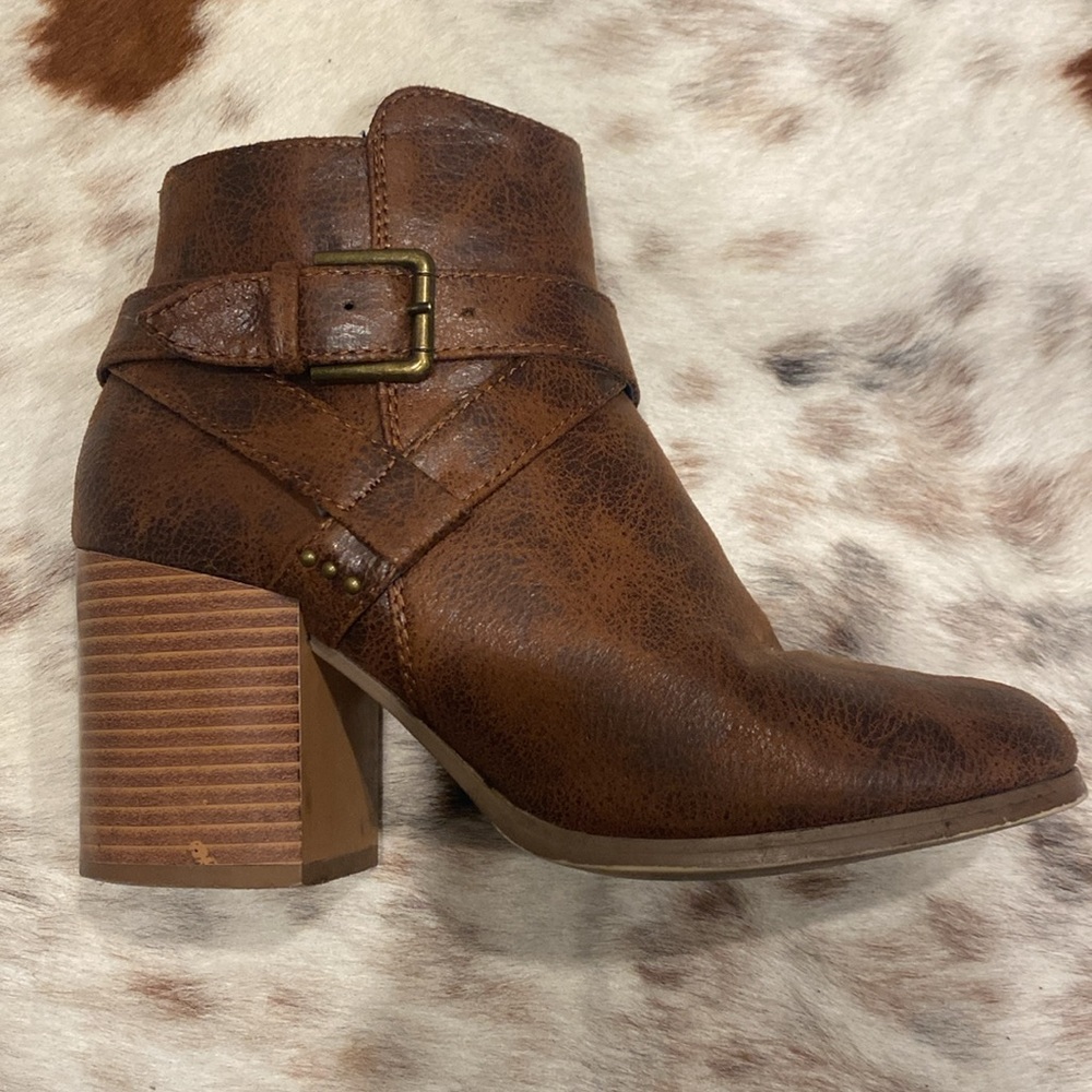 Mark & Maddux Heeled Booties - Picture 3 of 7